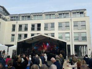 Elephant & Paul Botter