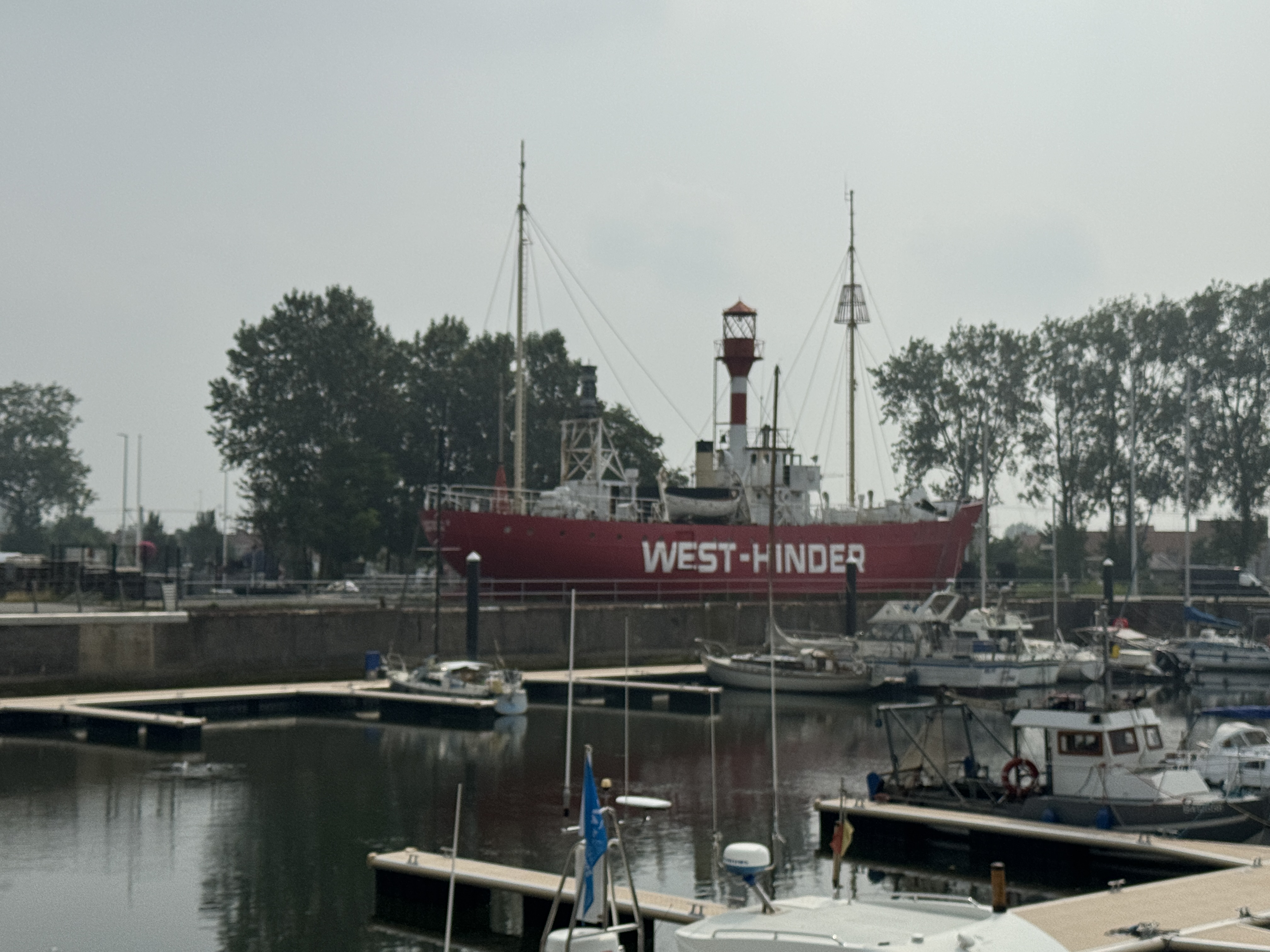 Altes Feuerschiff an Land