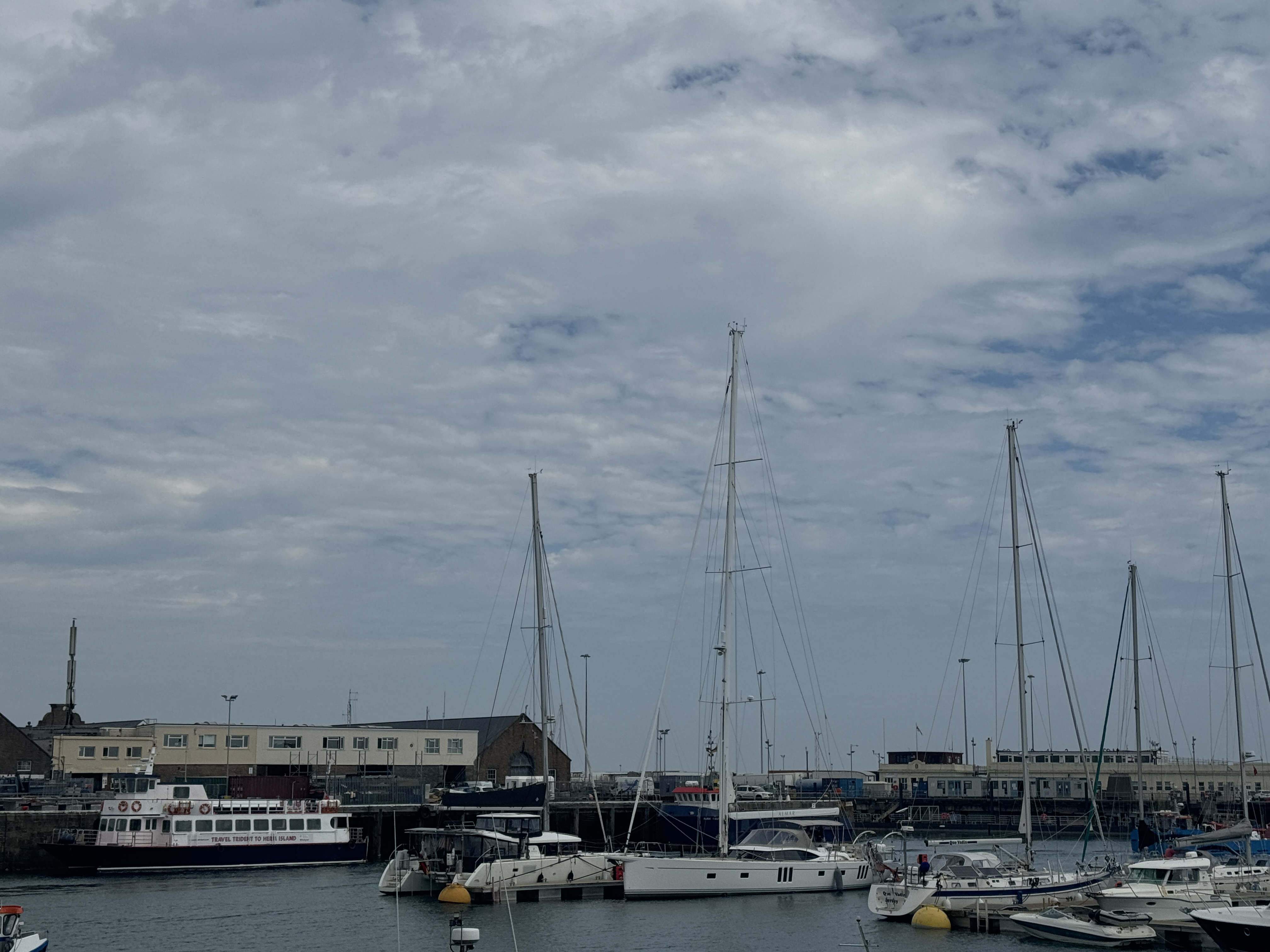 La Ola in St. Peter Port