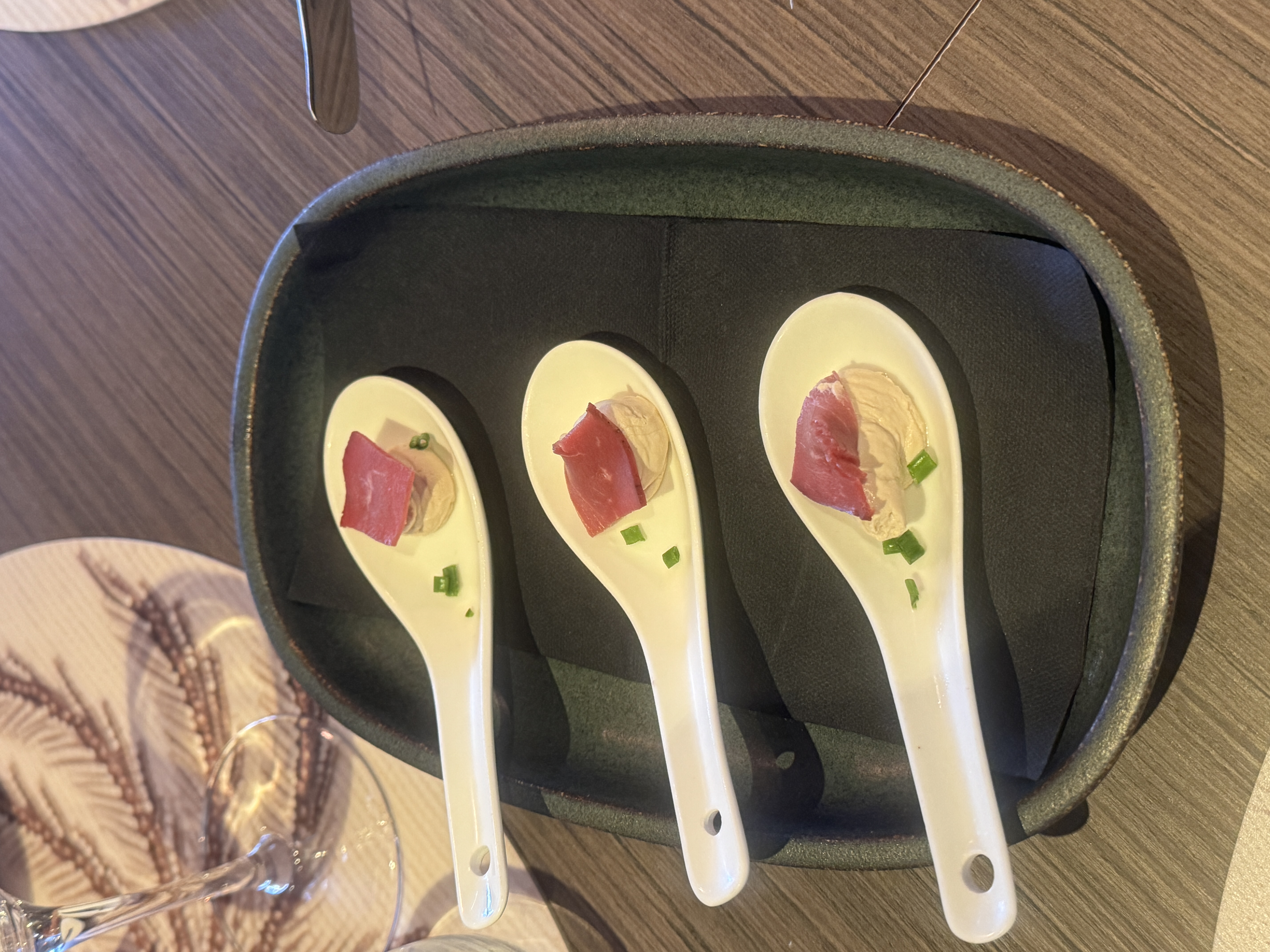 Zitronierer Frischkäse mit geräucherter Entenbrust