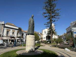 Praça Dr. António Padinha