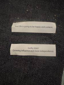 Die Glückskekse verheißen Gutes für 2025