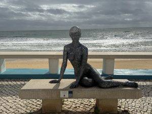 Die Strandbesucher sind abgehärtet