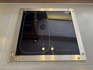 Und ohne Halterungen, die wir auf dem Kat eigentlich nicht benötigen