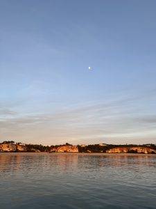 Der Mond ist auch schon aufgegangen