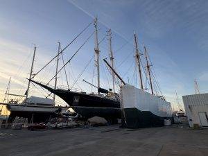 Ein paar größere Segler brauchen noch etwas Pflege