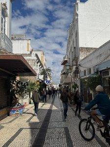 Durch die Gassen von Ohlão