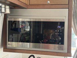 Neuer Rahmen für den Heißluftbackofen