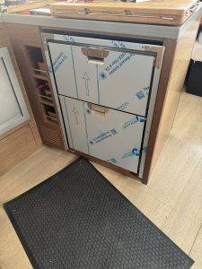 Neuer Kühlschrank rein