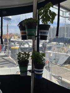 Topf-Ensemble an Steuerbord