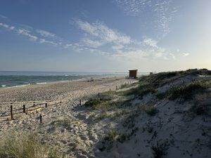 Strand auf der Atlantikseite der Insel
