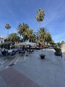 Netter Platz am Hafen