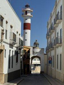 Puerta del Mar mit dem alten und neuen Leuchtturm