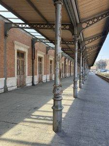 Am alten Bahnhof vorbei…