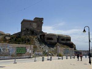 Castillo de Santa Catalina mit alten Bunkeranlagen