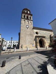 Kathedrale mit Sonnenuhr