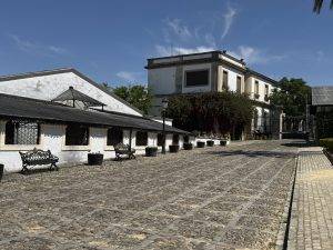 Tolles Gelände auf dem noch produziert wird