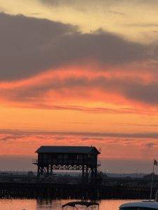 Muelle del Tharsis im Abendlicht