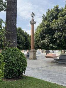 In der Innenstadt gibt es an jeder Ecke Kunst