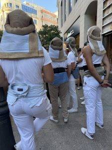 Die nächsten Träger warten auf ihren Einsatz