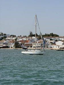 Liegt wohl schon länger vor Anker