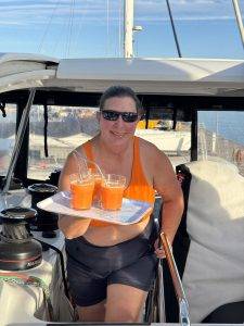 Serving La Ola Olalá auf dem Oberdeck