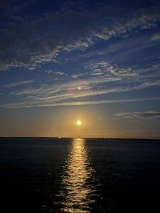 Der Mond spielt auch mit