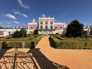 Heute ein Luxushotel