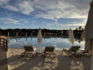Hotel mit Beach-Pool
