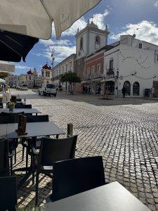 Zurück Richtung Markthalle