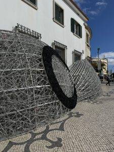 Weihnachtsdeko in Warteposition