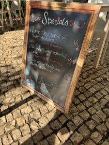 Mittagspause im Café Ingles