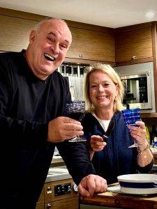 Fröhlicher Küchendienst (Foto von Pit Eck)