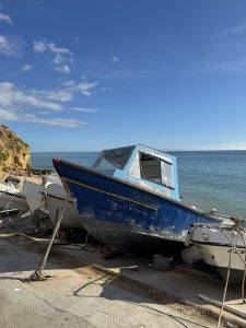 Alle Boote an Land