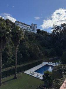 Nicht viel los am Pool