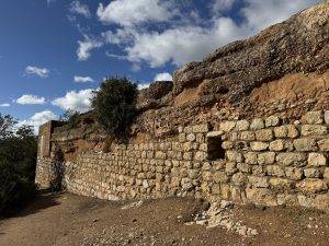 Interessanter Maueraufbau