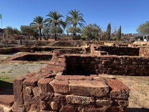 Ausgrabungen und Ruinen