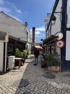 Durch die Sardinengasse