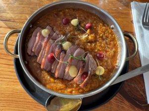 Entenbrust auf Orangen-Chorizo-Reis