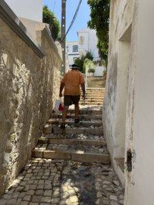Und Treppauf in Ferragudo