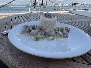 Poisson Cru mit Blauflossenthunfisch