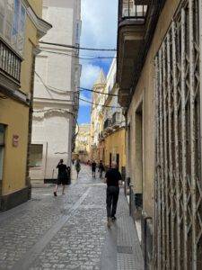 Wir durchlaufen Gasse um Gasse