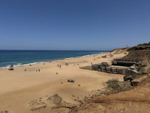 Langer Strand von Achakkar
