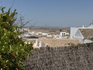 Weit hinten sieht man Cádiz