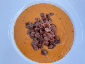 Mango-Gazpacho mit Thunfisch-Tartar