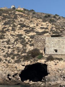 Cueva de los Aviones