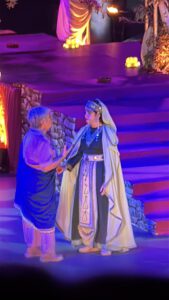 Prinzessin Himilce fragt ebenfalls um Rat