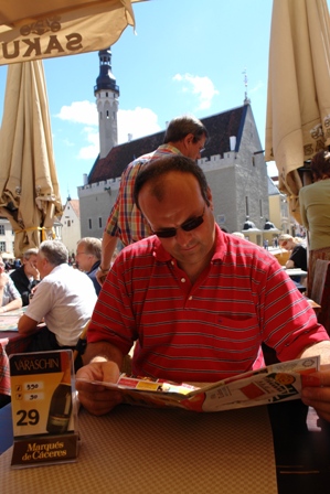 Mittagessen mit Blick aufs Rathaus	