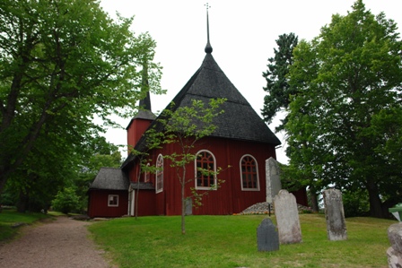 ...dazugehörige Kirche von 1700	