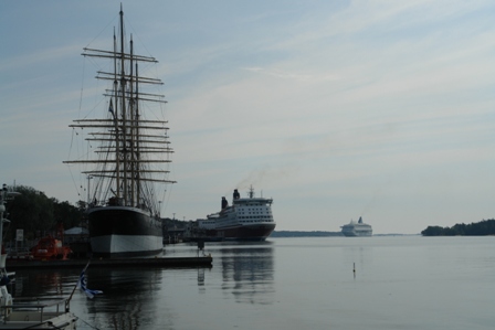 Viel Verkehr im Westhafen	